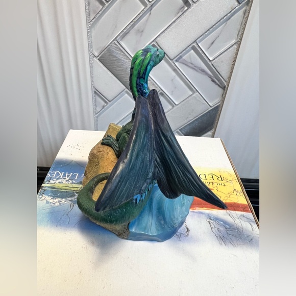 Tudor Mint Vintage Lake Dragon 1999 - Picture 13 of 16